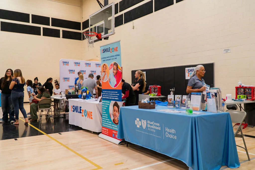 TheSmileZone health and wellness event in Casa Grande with the Arizona Cardinals — photo 22 of 77