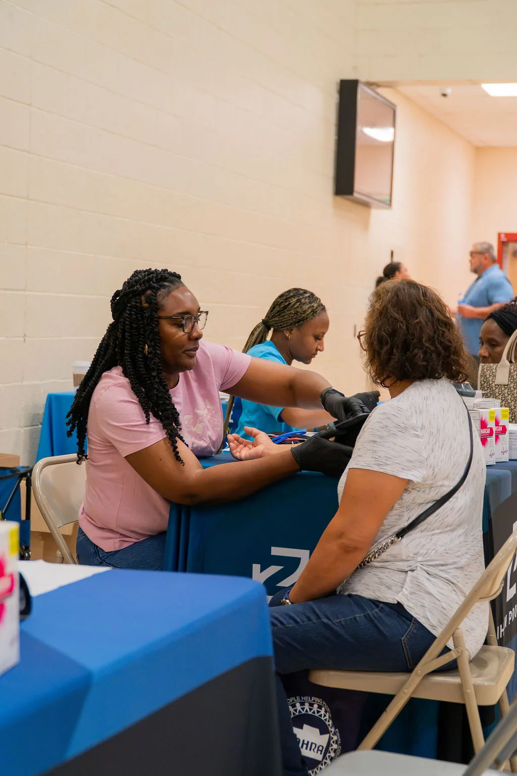 TheSmileZone health and wellness event in Casa Grande with the Arizona Cardinals — photo 44 of 77