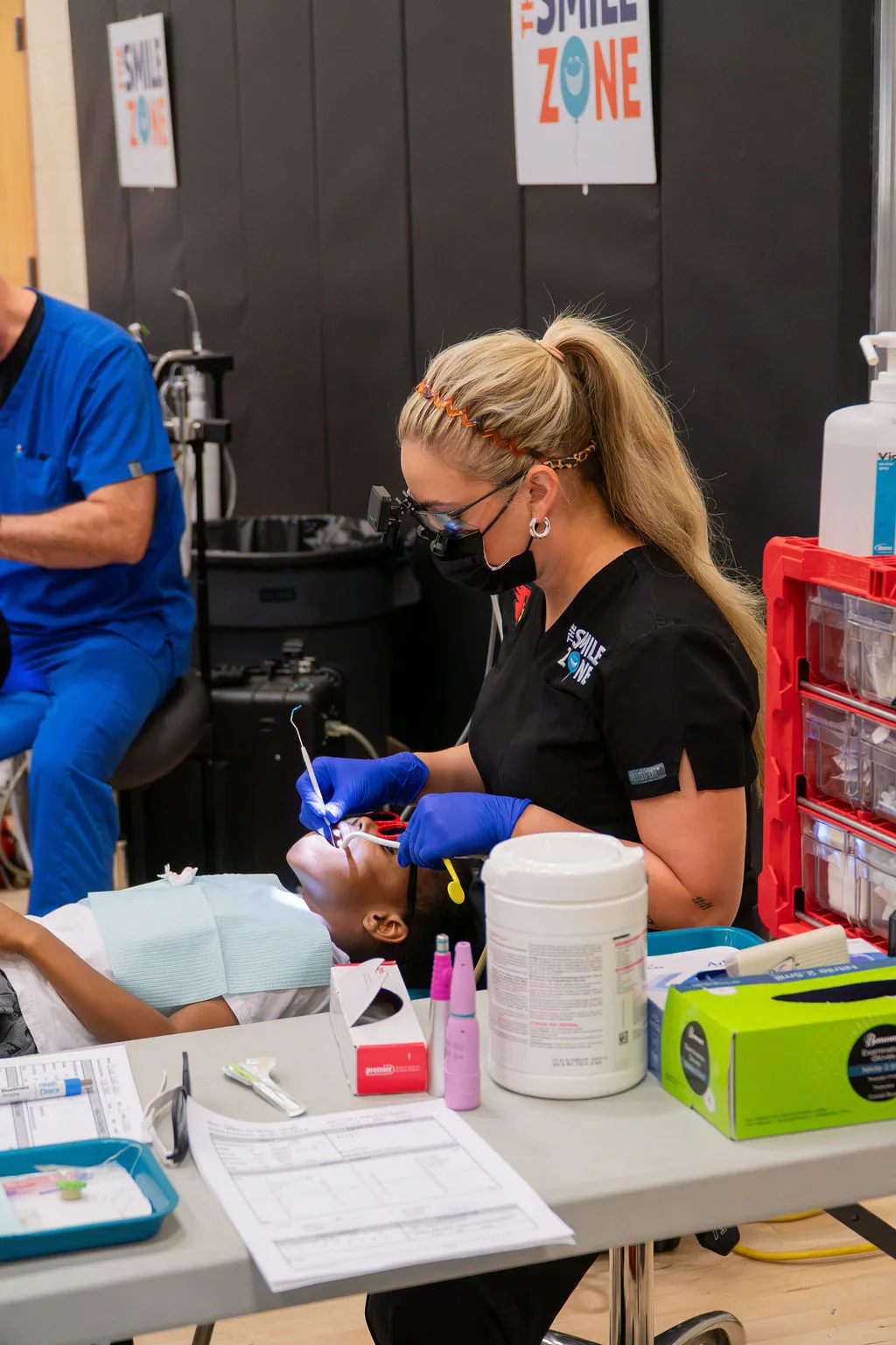TheSmileZone health and wellness event in Casa Grande with the Arizona Cardinals — photo 62 of 77