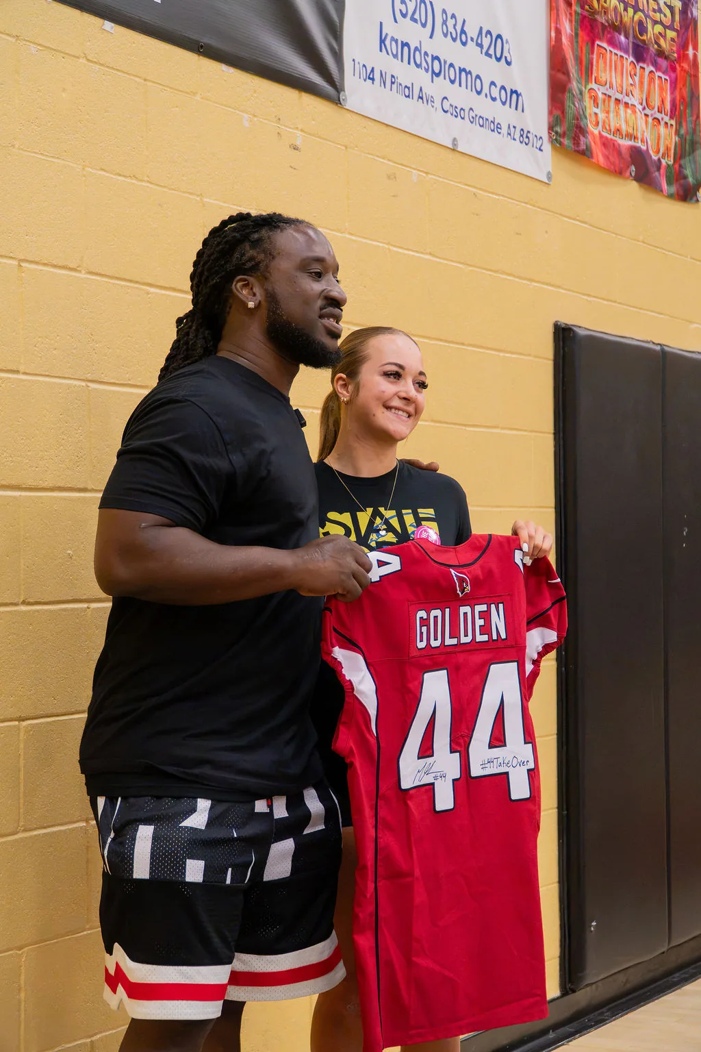 TheSmileZone health and wellness event in Casa Grande with the Arizona Cardinals — photo 76 of 77