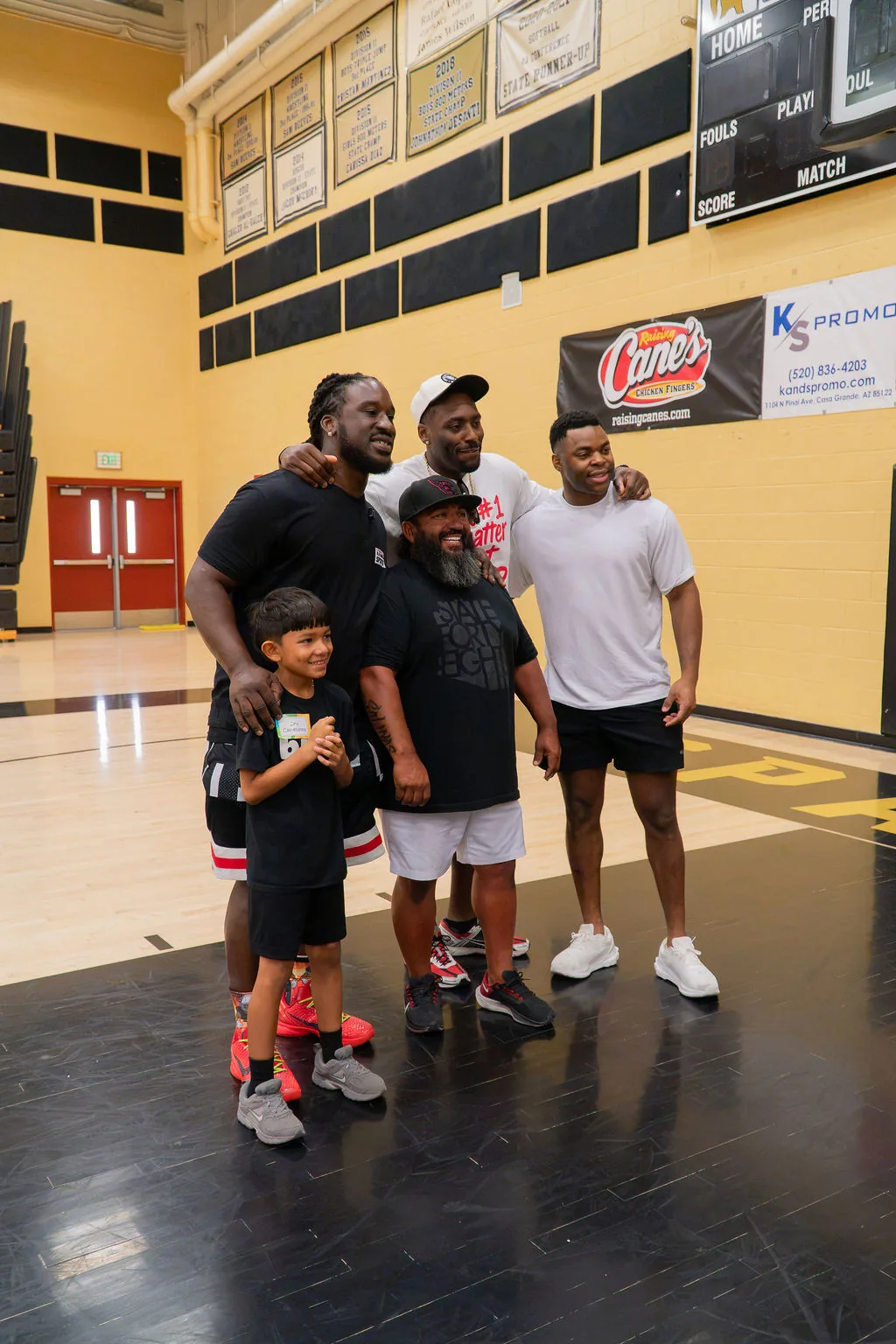 TheSmileZone health and wellness event in Casa Grande with the Arizona Cardinals — photo 77 of 77